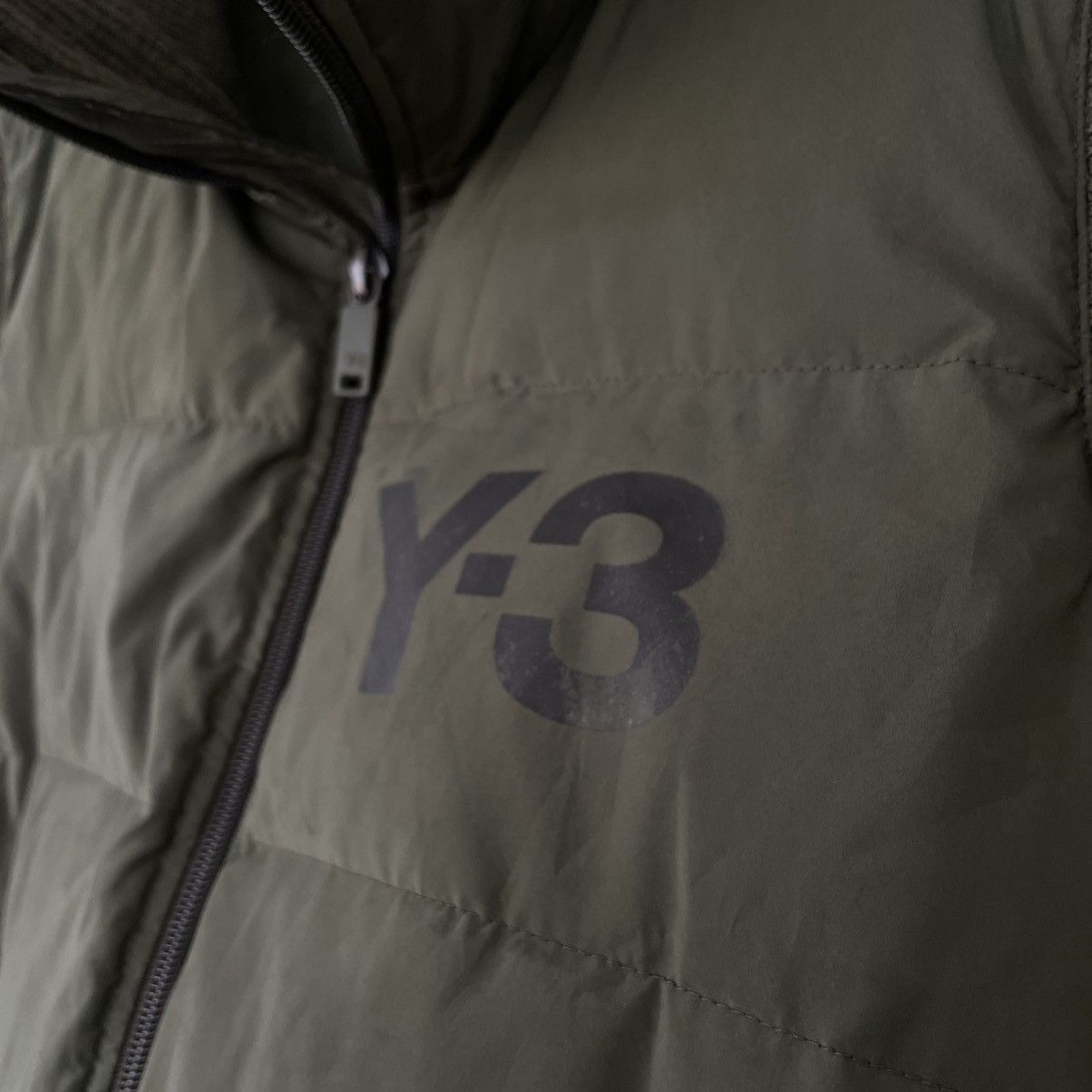 Y-3 Vintage Y-3 Yohji Yamamoto Puffer Zip Vest size M Size US M / EU 48-50 / 2 - 5 Thumbnail