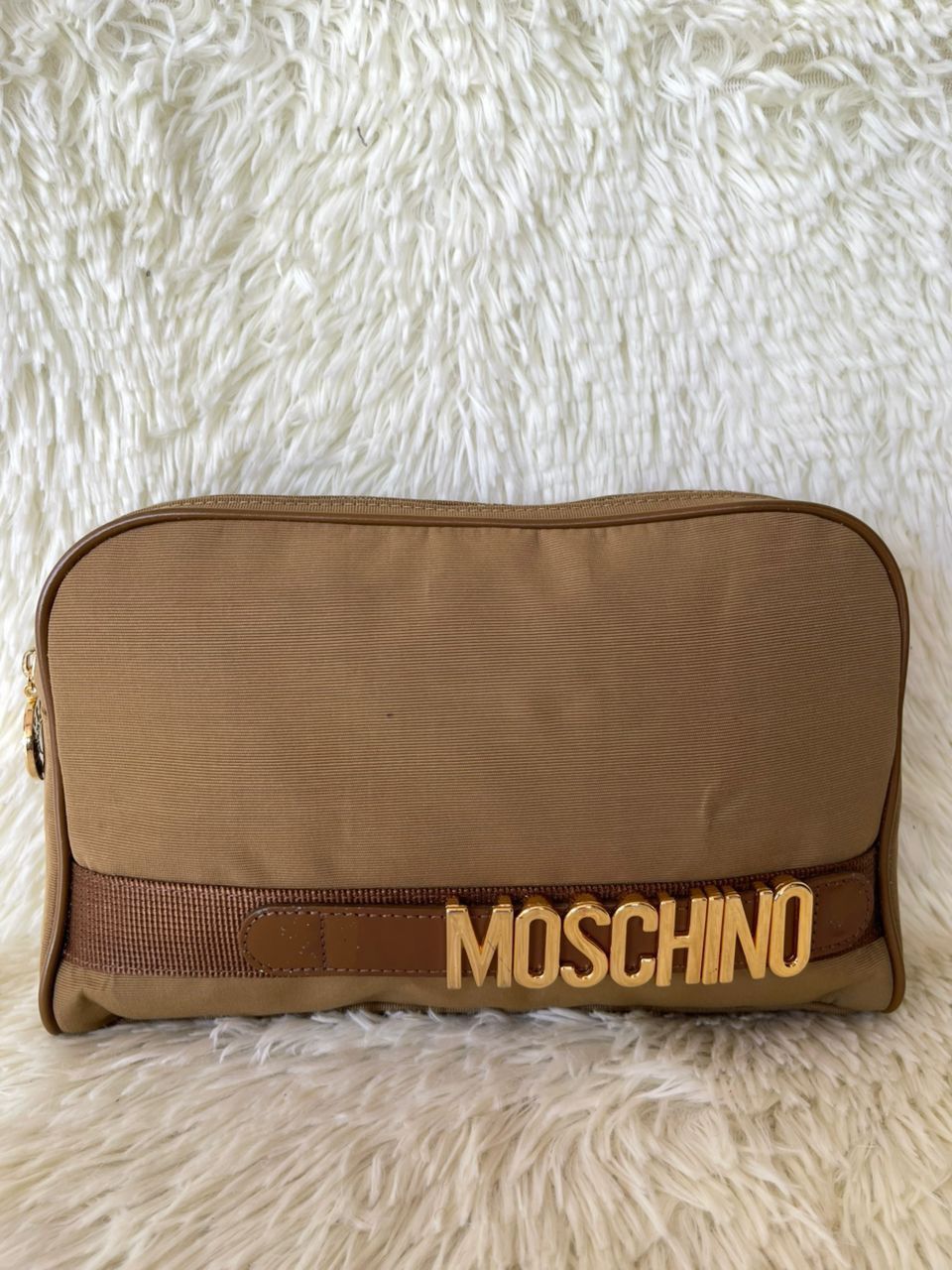 Designer × Moschino Moschino Gold Hadware Clutch Pouch Bag Size ONE SIZE - 2 Thumbnail