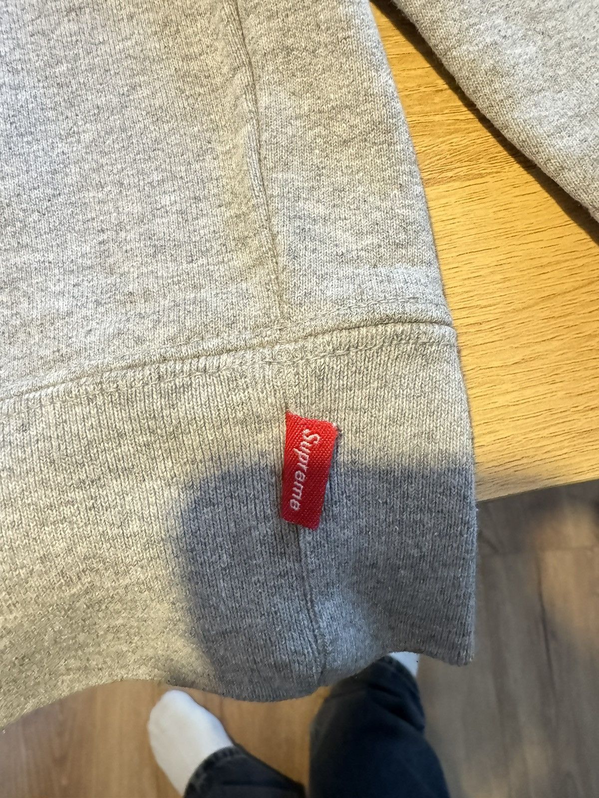 Supreme Supreme grey crewneck with orange logo Size US M / EU 48-50 / 2 - 4 Thumbnail