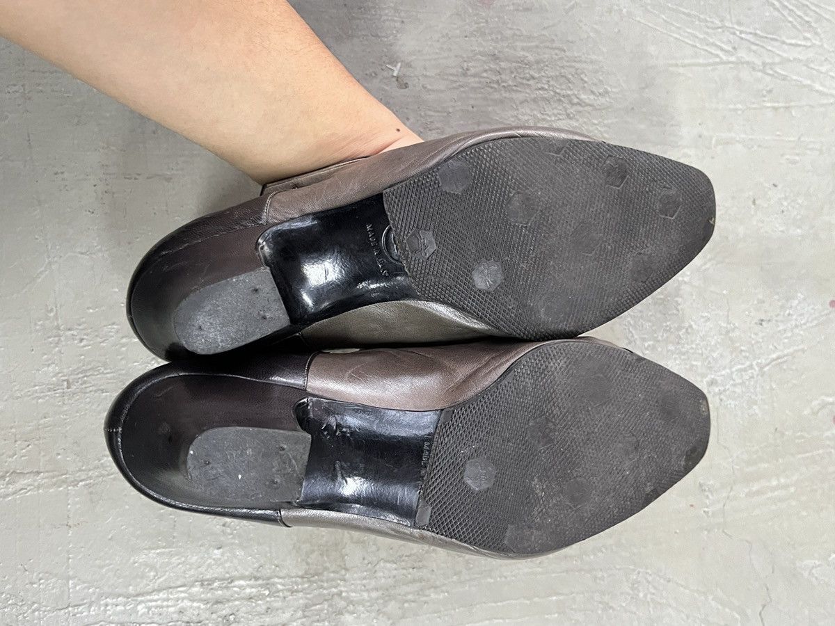 Vintage 1980's Authentic CHANEL Genuine Leather Mary Jane Pump Heels Size US 8.5 / IT 38.5 - 7 Thumbnail