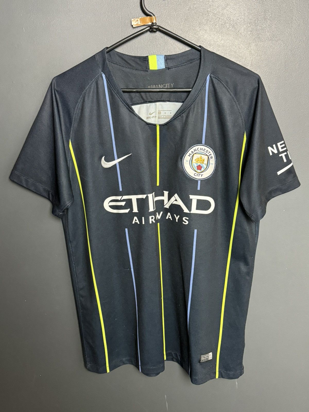 Nike Manchester City 18/19 Away Football Jersey Size US S / EU 44-46 / 1 - 1 Thumbnail