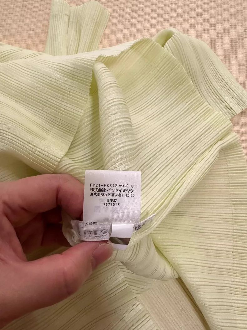 Issey Miyake Issey Miyake size:3 Light yellow pleated round-neck half-s Size XS / US 0-2 / IT 36-38 - 6 Thumbnail