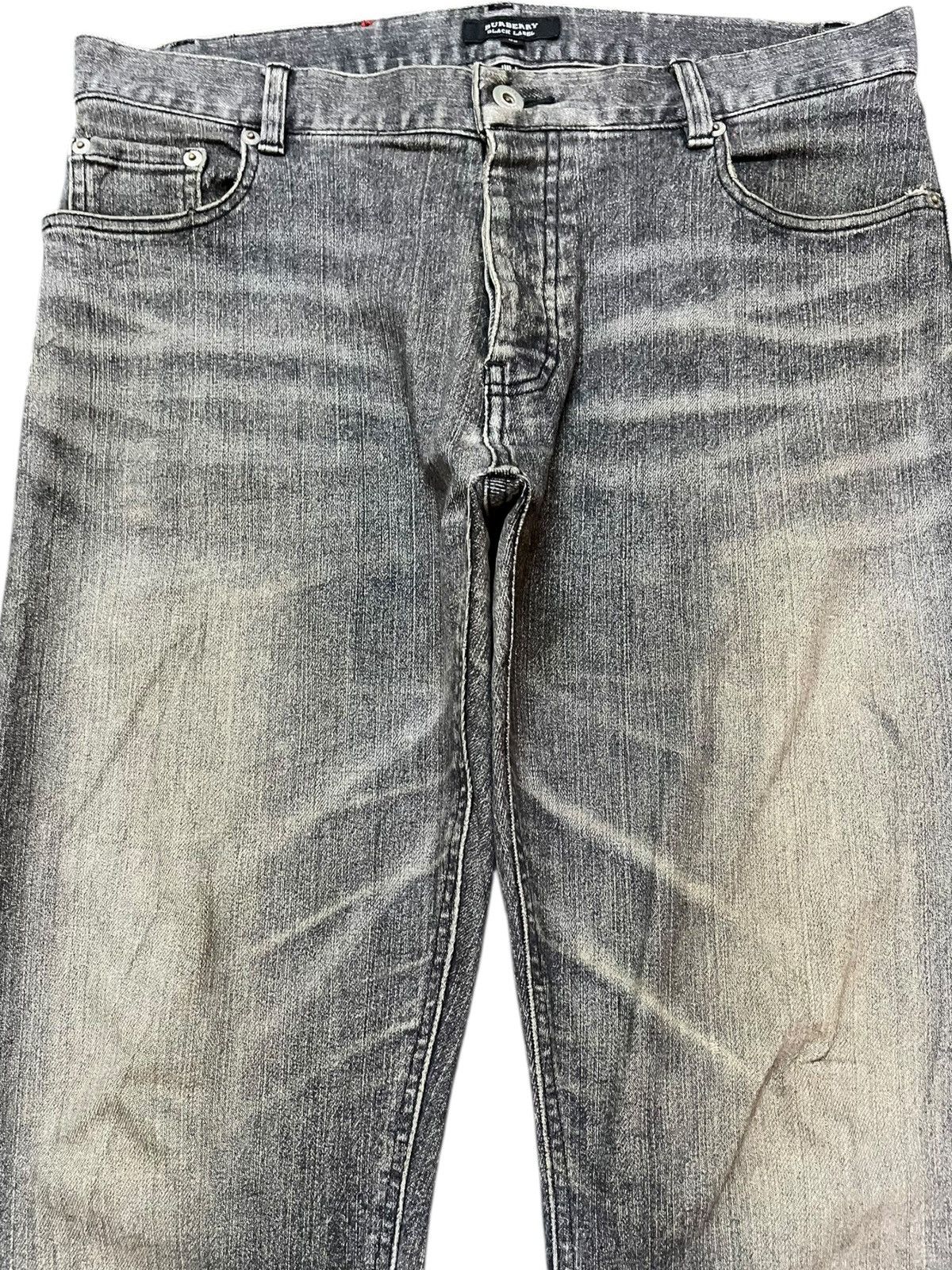 Burberry Vintage Burberry Black Label Mudwash Distressed Denim Size US 33 - 2 Thumbnail