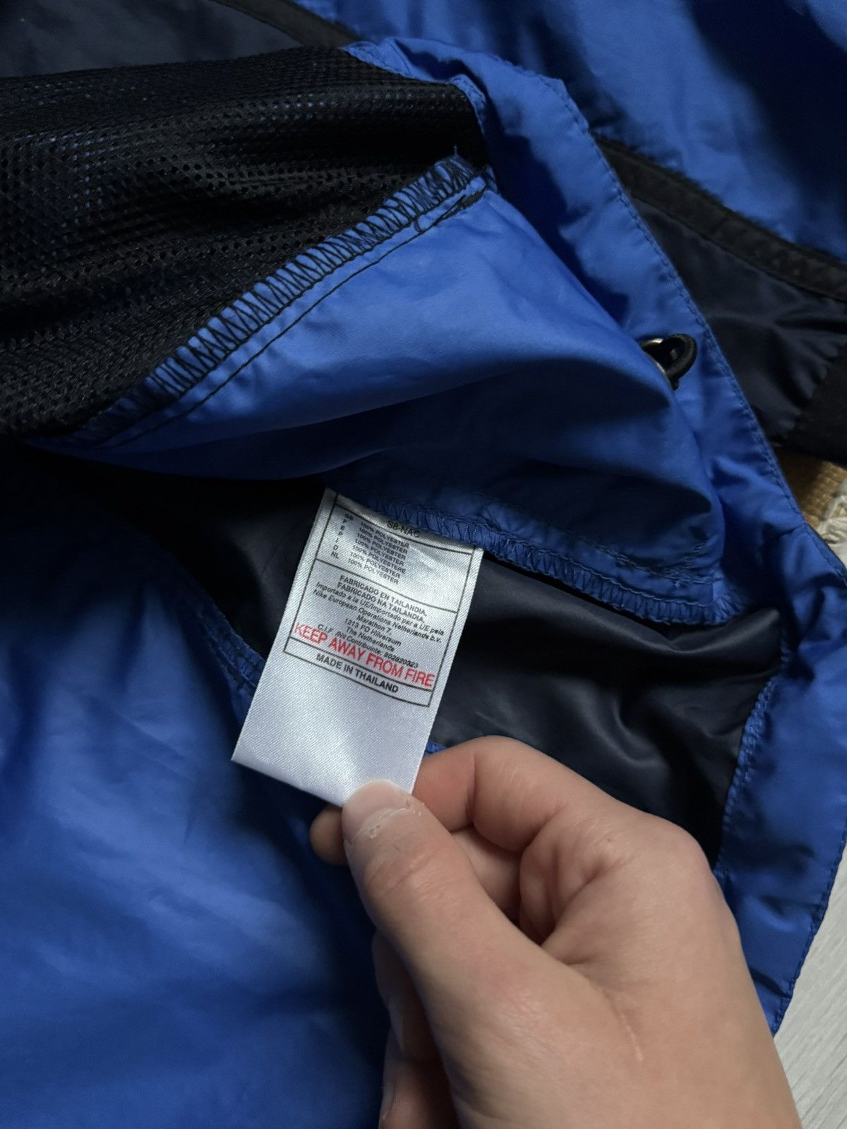 Nike Vintage Nike Nylon Track Y2K Jacket Size US S / EU 44-46 / 1 - 14 Thumbnail