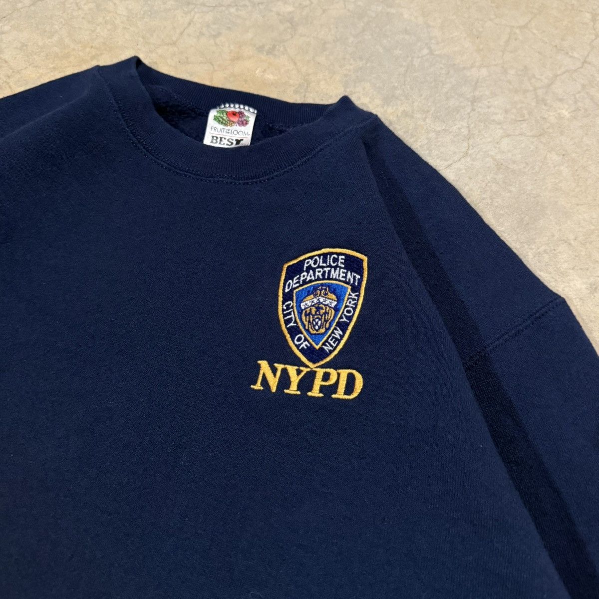 Vintage 2000s NYPD New York Police Badge Faded Crewneck ERD Grunge Size US L / EU 52-54 / 3 - 3 Thumbnail