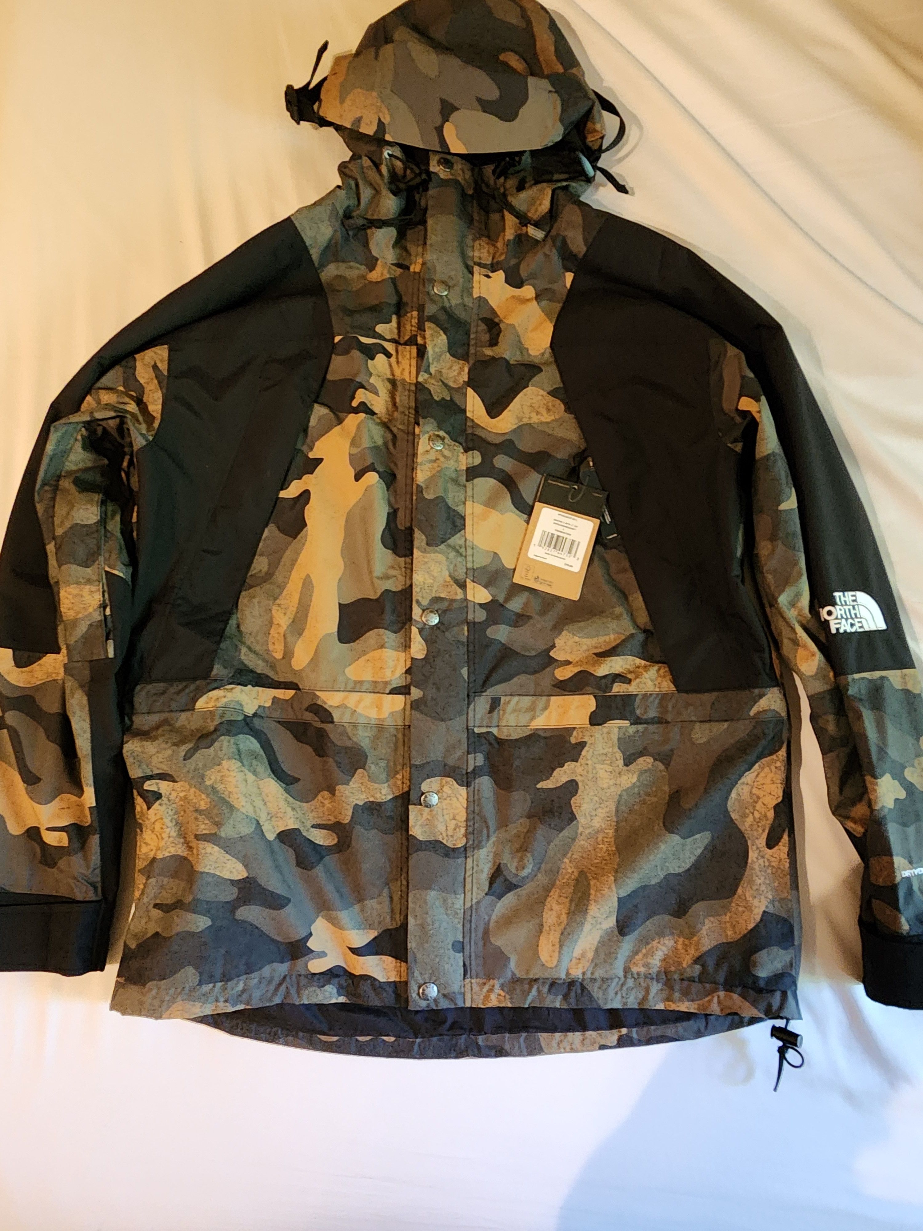 The North Face The Northface 94 RETRO Mountain Light Jacket sz L 