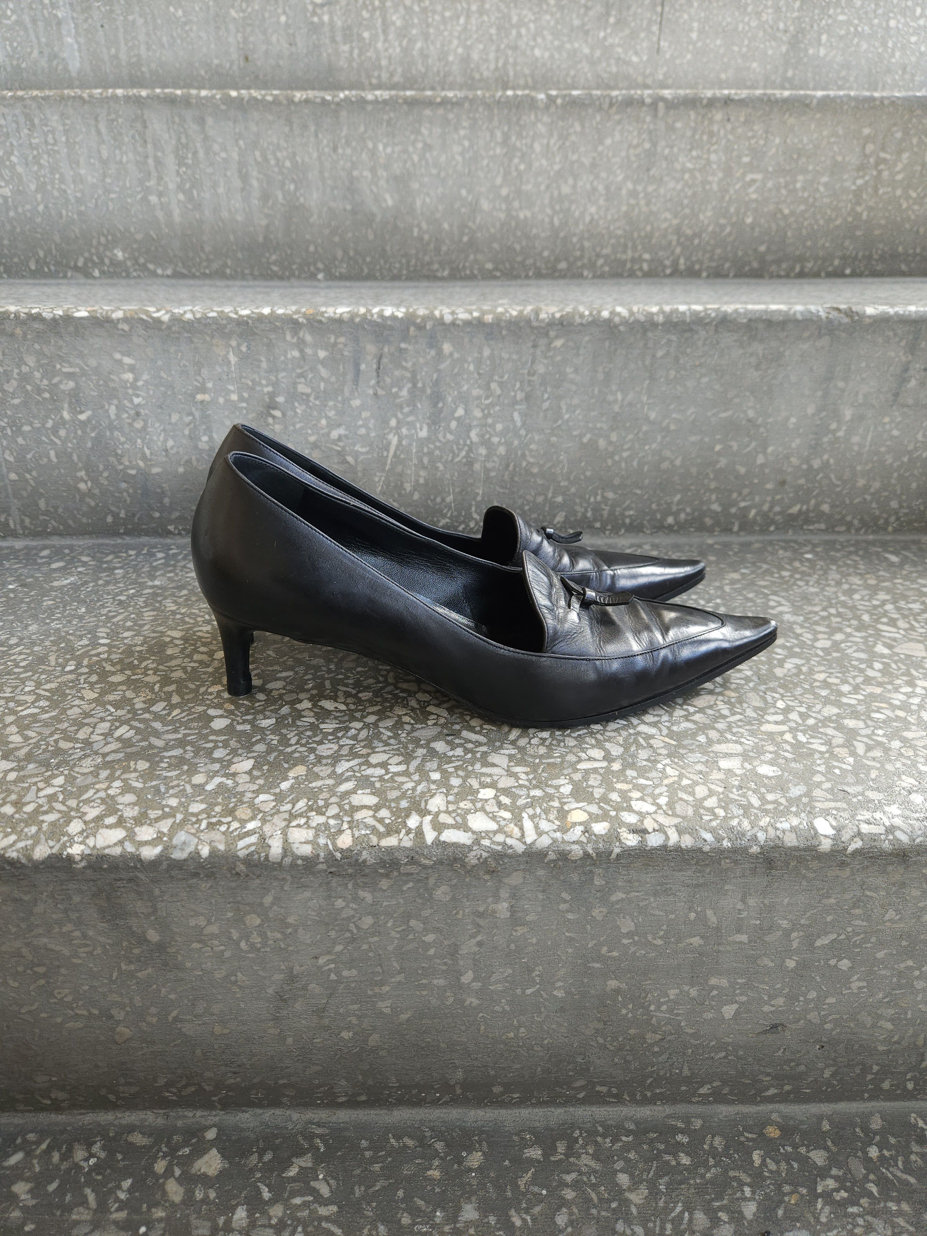 Gucci Archive y2k Gucci pointed toe bow ribbon kitten heels Size US 8 / IT 38 - 5 Thumbnail