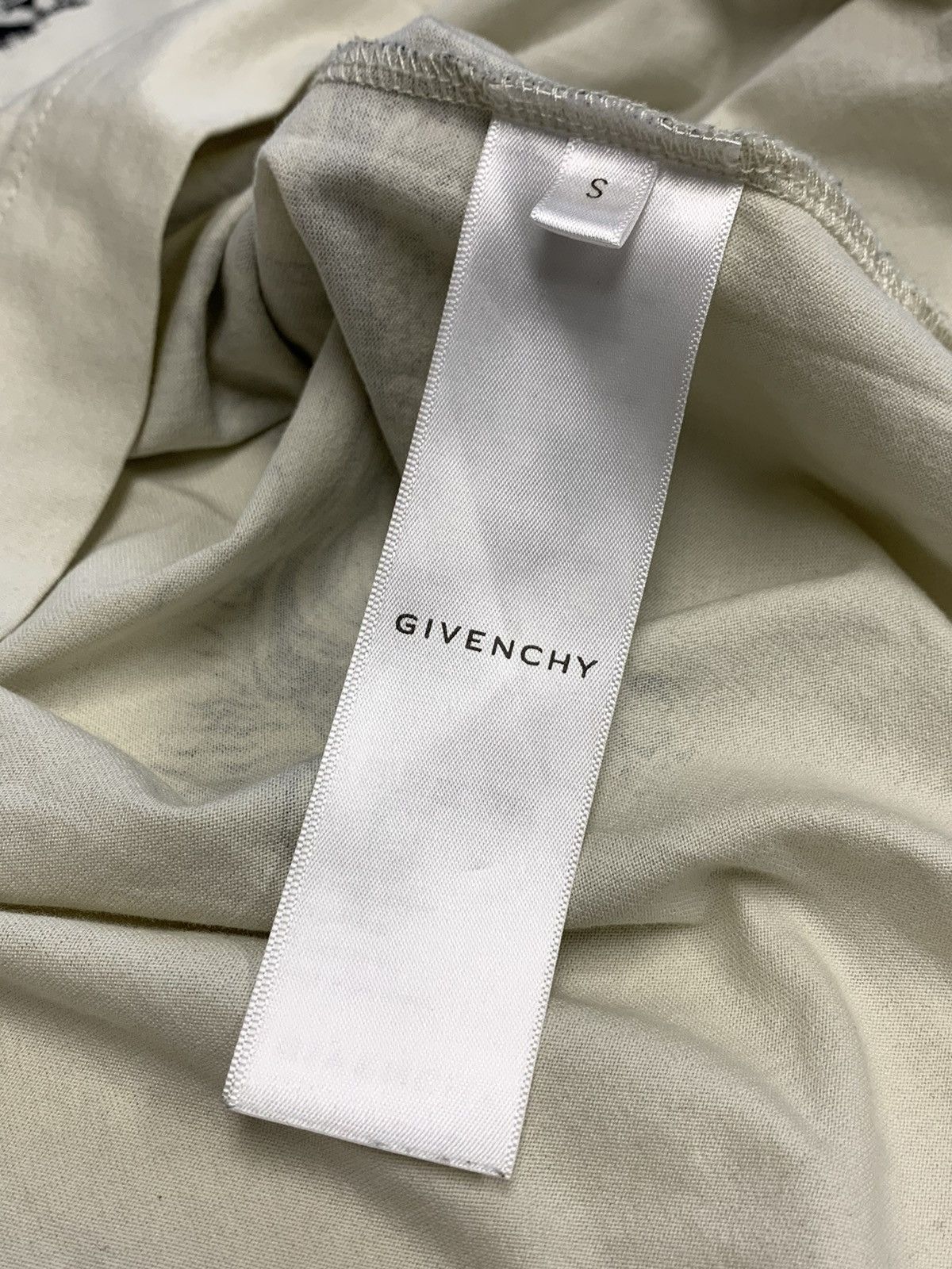 Givenchy GIVENCHY GOTHIC LOGO HOODIE Size US L / EU 52-54 / 3 - 10 Thumbnail