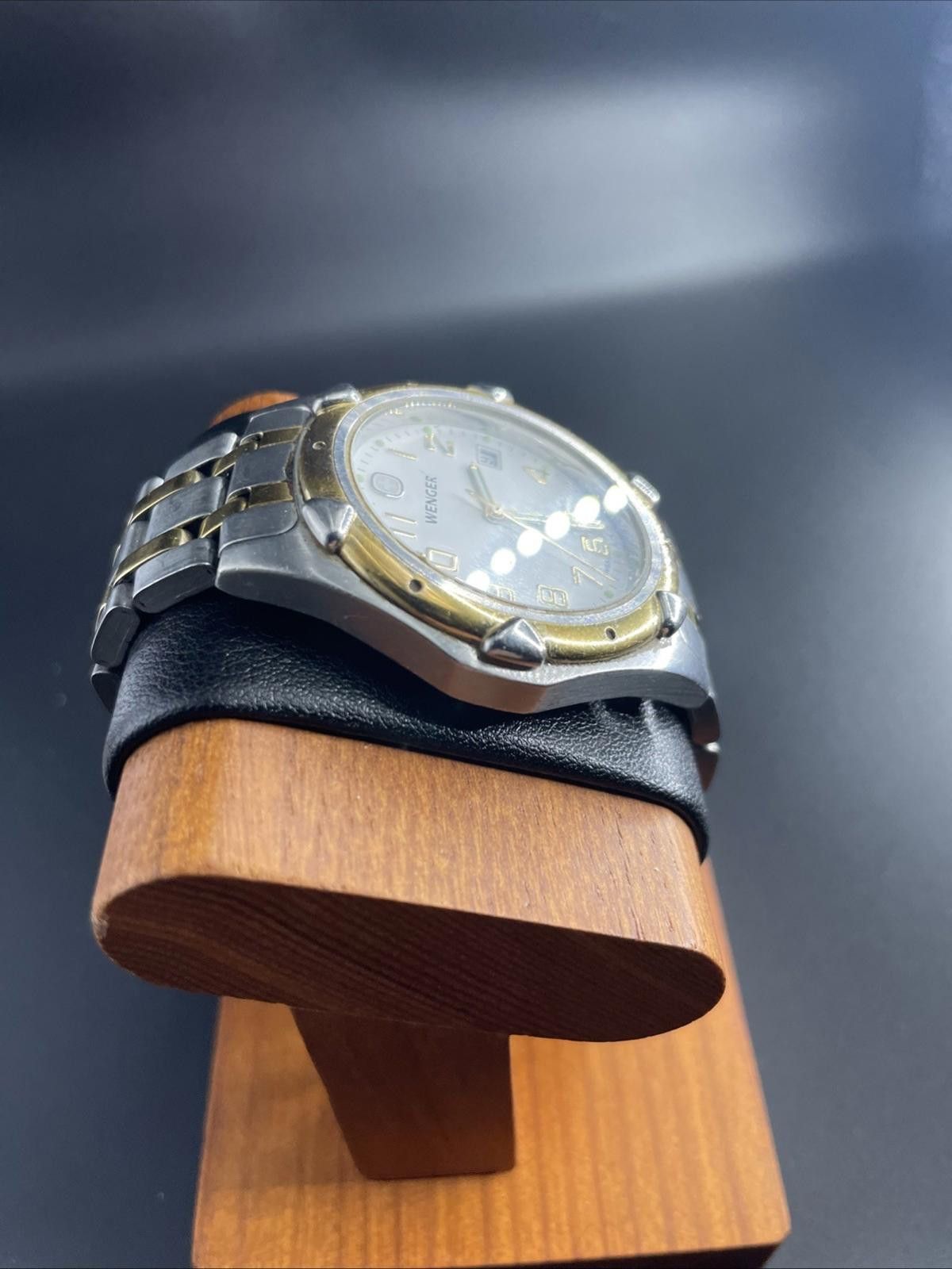 Designer Wenger 7311 Swiss Made Quartz Silver & Gold Tone New Battery Size ONE SIZE - 5 Thumbnail