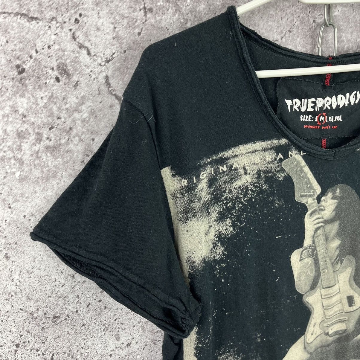 Band Tees Vtg True Prodigy Rock Band T-Shirt V-Neck Big Logo Size M Size US M / EU 48-50 / 2 - 4 Thumbnail