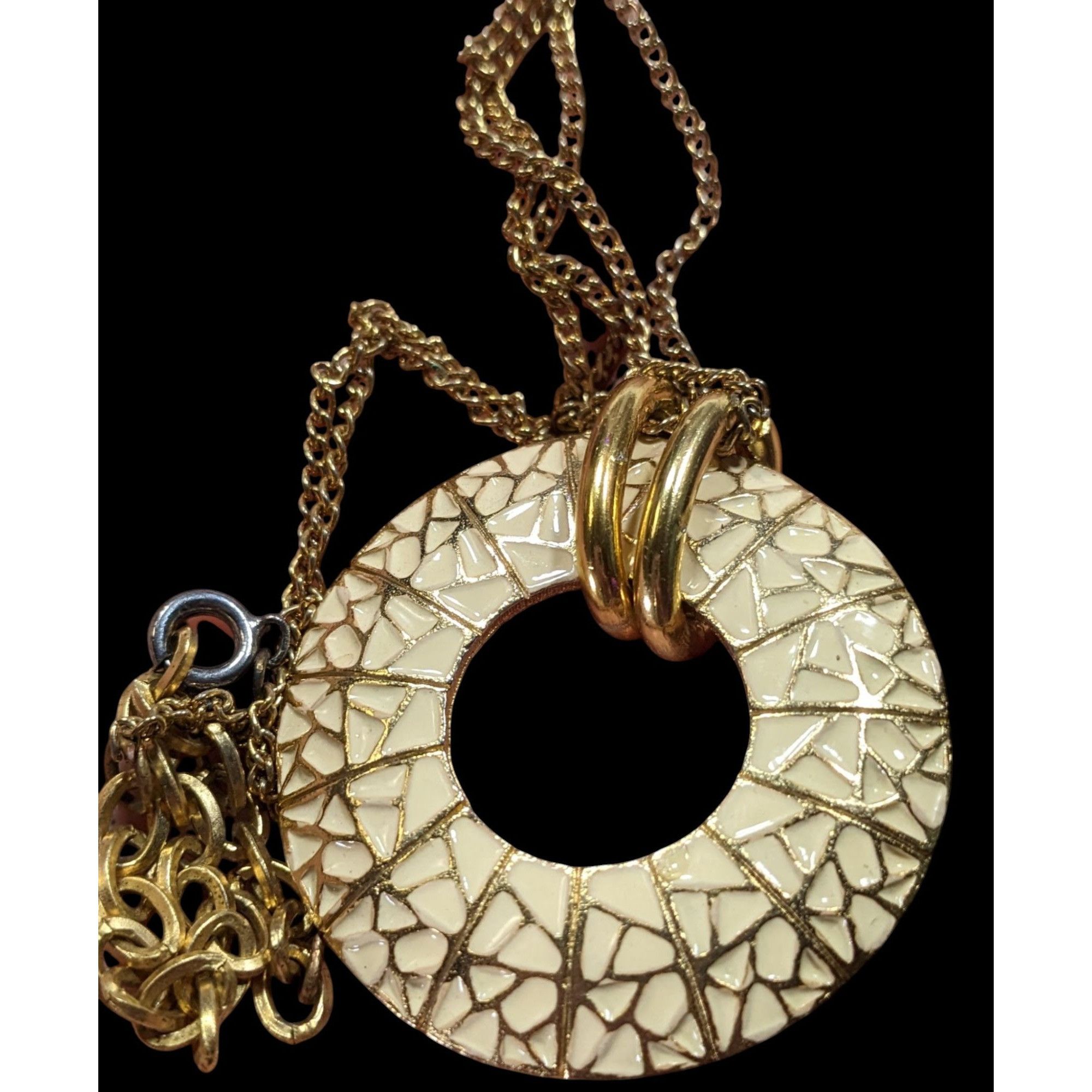 Other Geometric Cream And Gold Tone Open Disc Pendant Necklace Size ONE SIZE - 3 Thumbnail