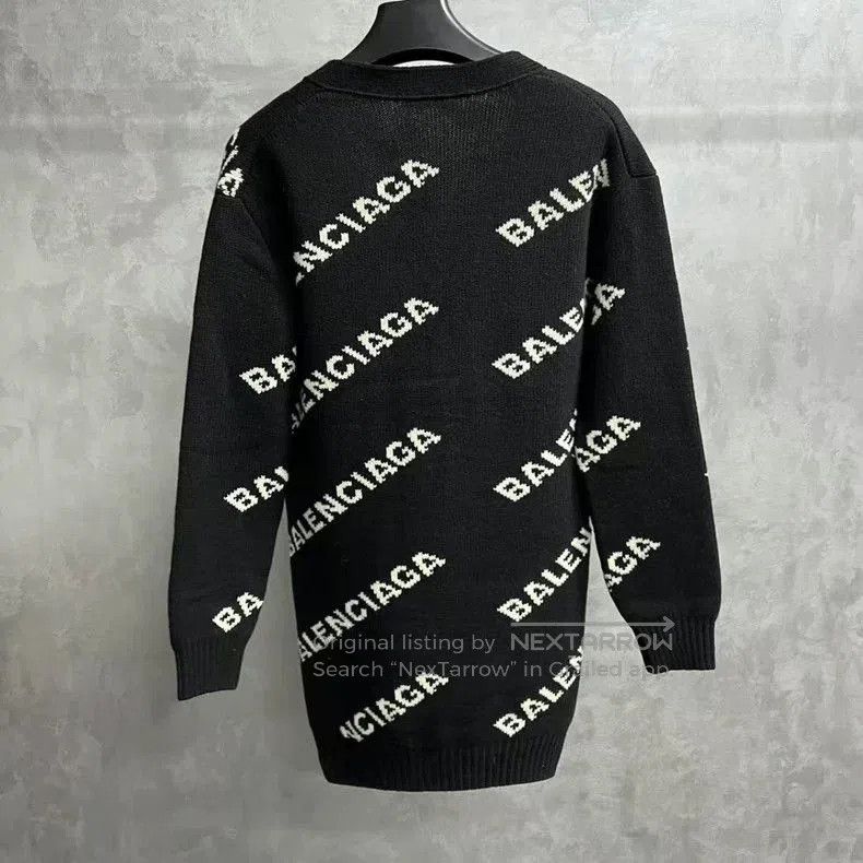 Balenciaga Balenciaga Black Logo All-Over Print V-neck Cardigan. Size US XS / EU 42 / 0 - 2 Thumbnail