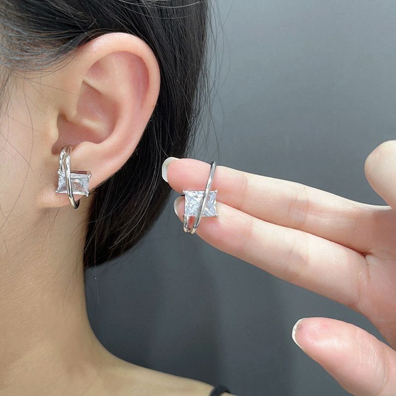 Jewelry Matchless Earrings One Pairs Chrome Jewelry Size ONE SIZE - 2 Thumbnail