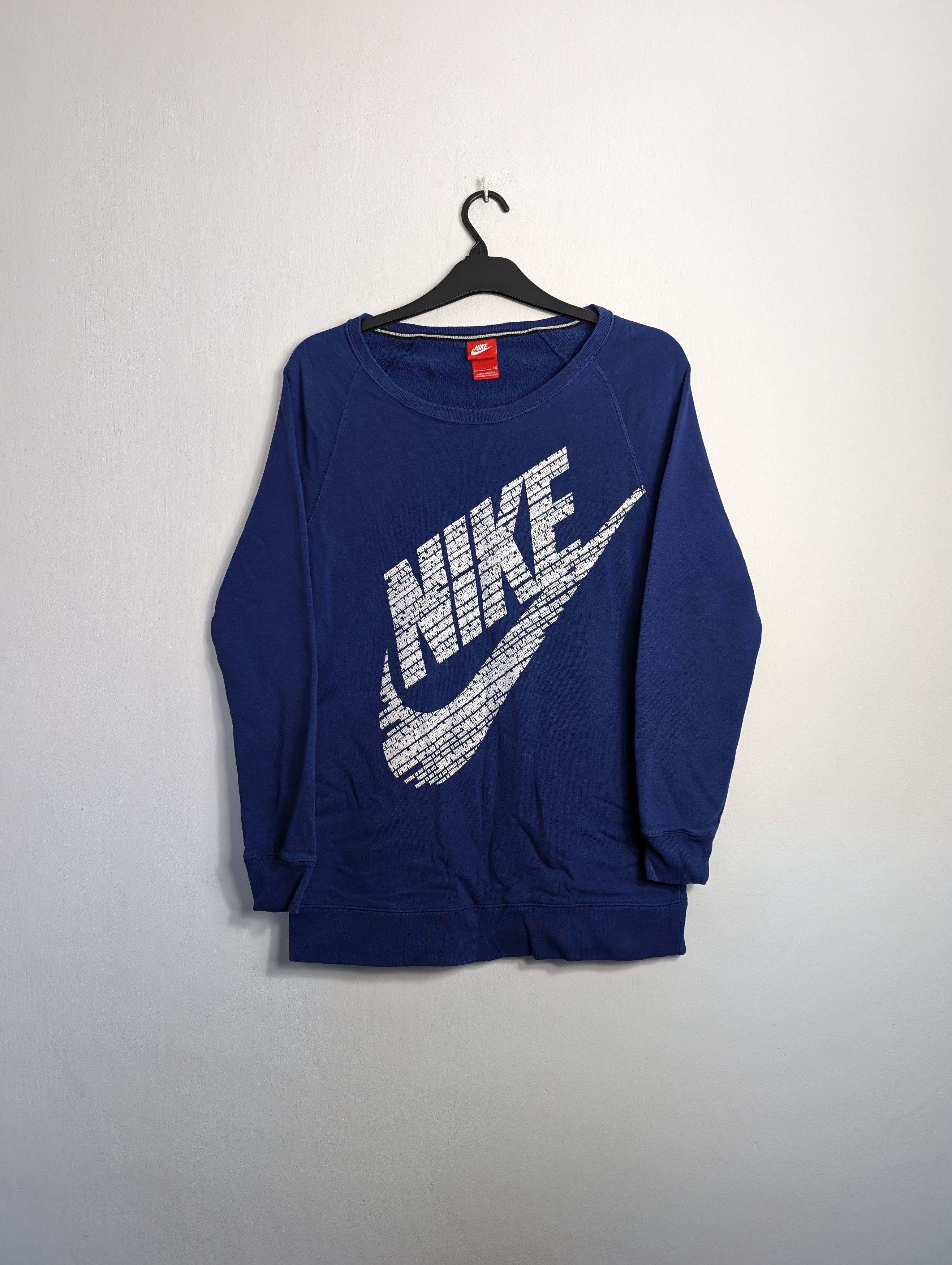 Nike Nike Spellout Sweatshirt Logo Streetwear Sportswear Crewneck Size S / US 4 / IT 40 - 1 Thumbnail