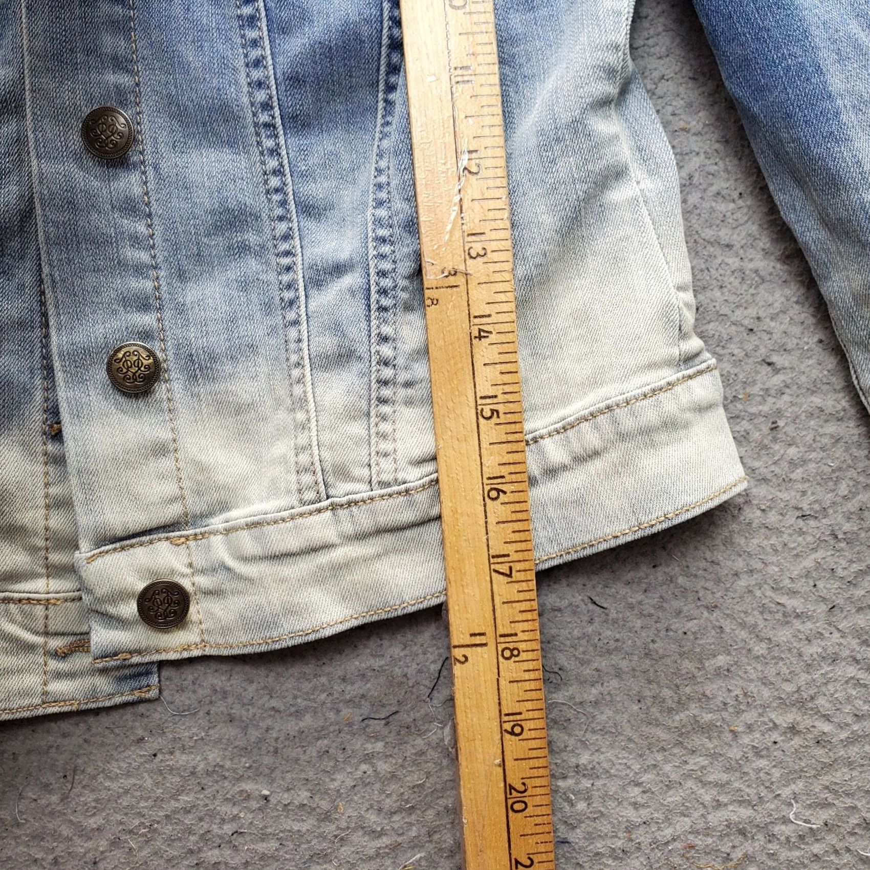 Jessica Simpson Jessica Simpson Jacket Womens XS Blue Trucker Denim Embroidered Button Front Size XS / US 0-2 / IT 36-38 - 3 Thumbnail