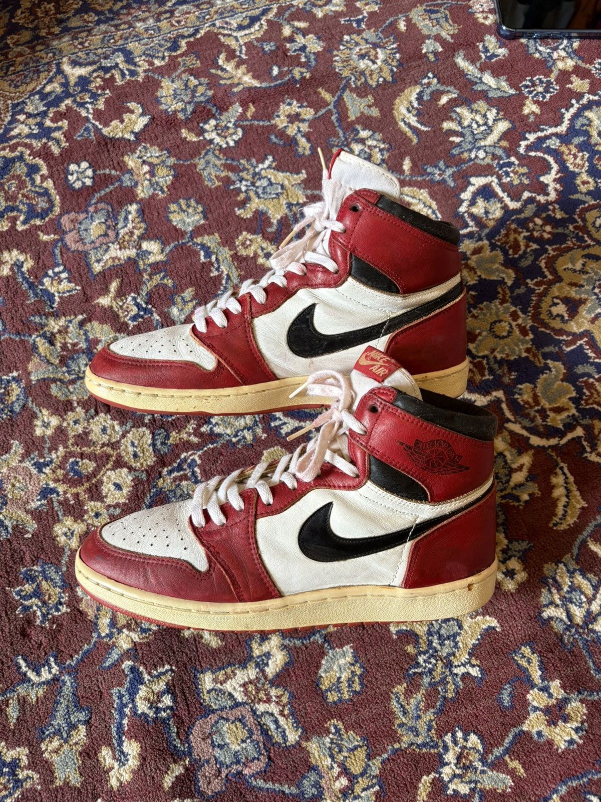 Nike Og 1985’s Nike Air Jordan 1 Chicago “Rare Size US 11 / EU 44 - 2 Thumbnail