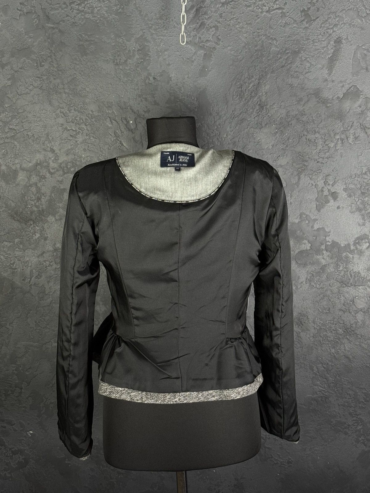 Armani Collezioni Armani Jeans Giorgio Wool Blend Blazer Vintage Womens 44 Size M / US 6-8 / IT 42-44 - 15 Thumbnail