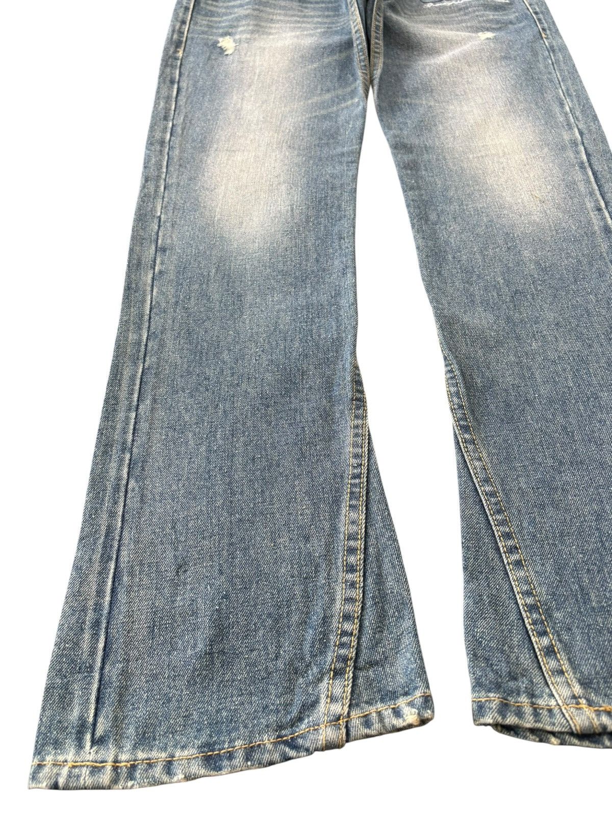 Japanese Brand Vintage Banana Seven Distressed Embroidery Bootcut Jeans Size 31" - 6 Thumbnail