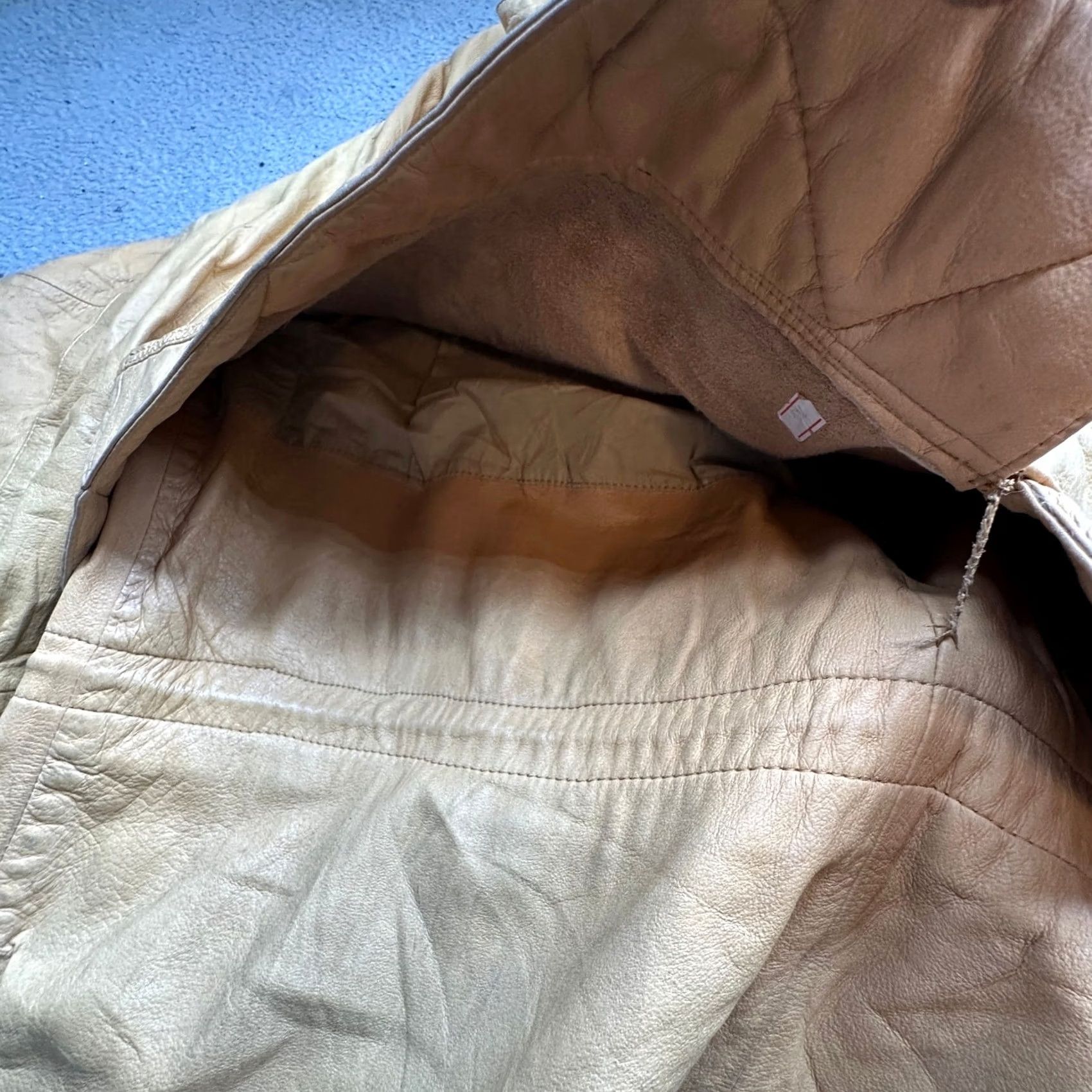 Vintage VINTAGE Adventure Bound Thinsulate Leather Coat Jacket Hooded Womens XL Beige Tan Aztec Southwestern Long Coat with Zipper Pockets Size XL / US 12-14 / IT 48-50 - 4 Thumbnail
