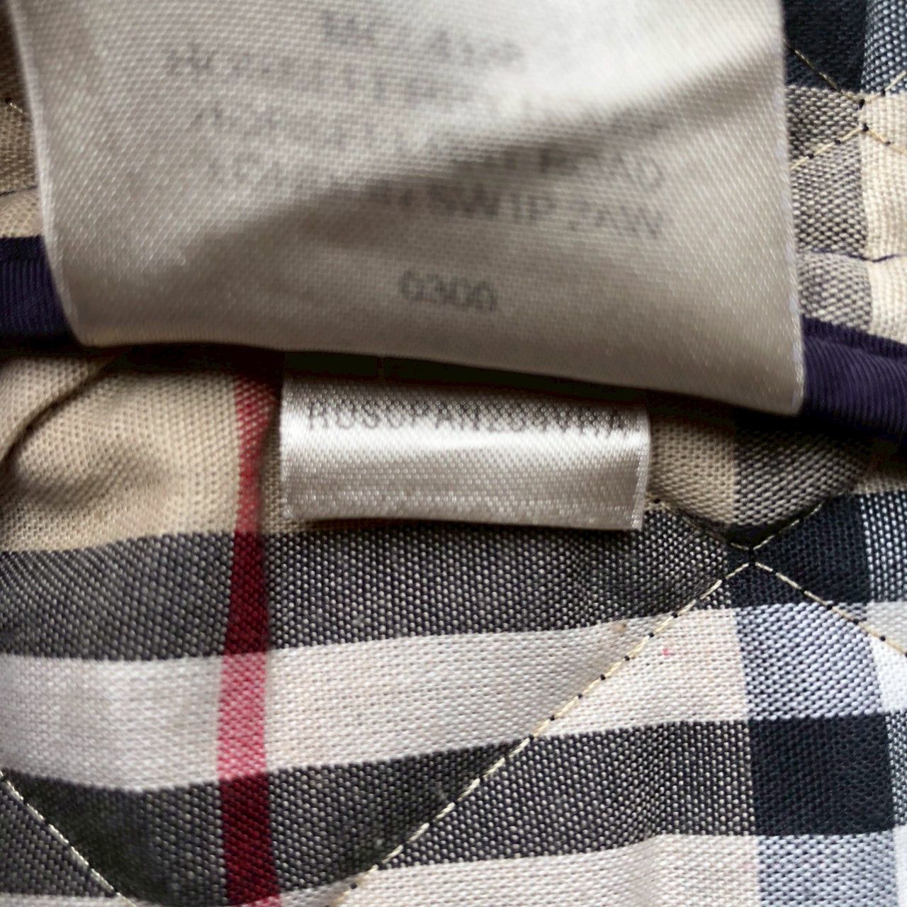 Burberry Burberry London Quilted Jacket w/ Nova Check Lining Size M / US 6-8 / IT 42-44 - 14 Thumbnail