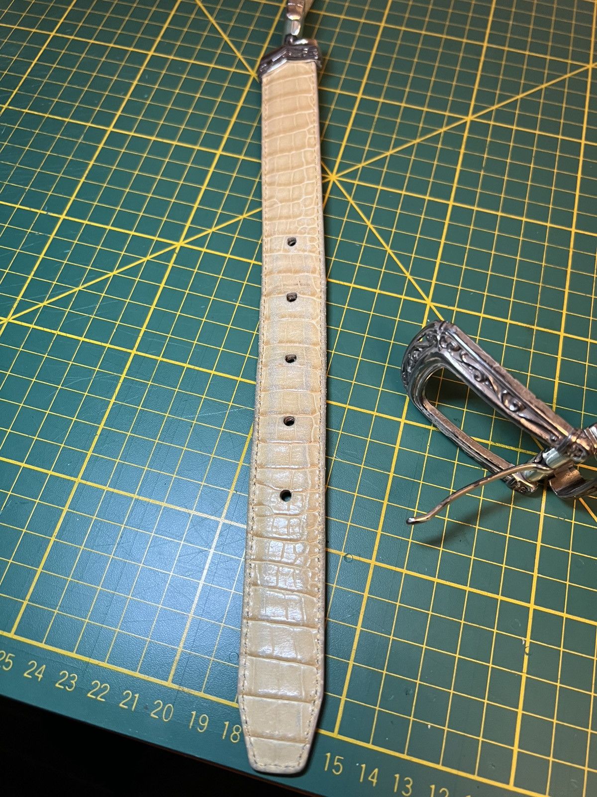 Brighton Vintage Brighton two tone interchangeable croc leather belt Size ONE SIZE - 14 Thumbnail