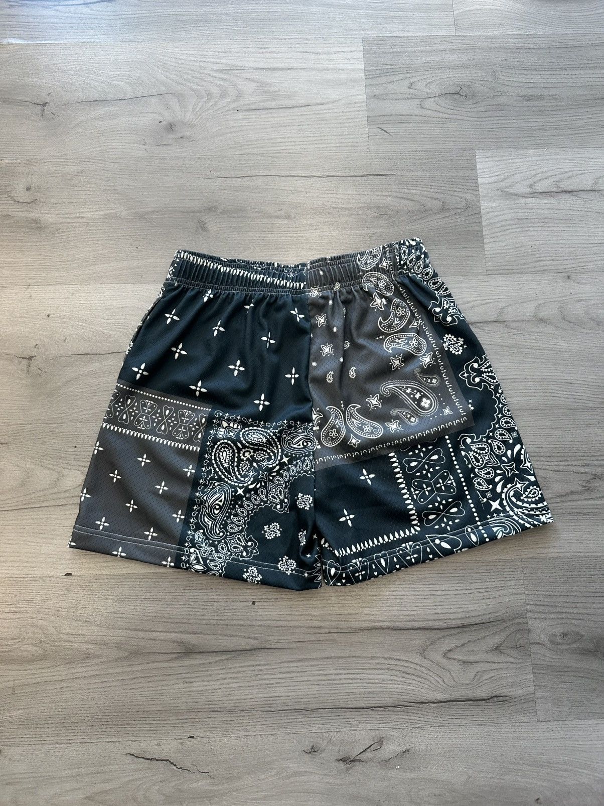 Bravest Studios Bravest Studios Shorts Paisley Patchwork Black Size US 30 / EU 46 - 2 Thumbnail