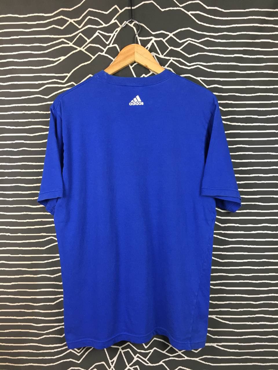 Adidas Adidas Graffiti Art Logo Urban Aesthetic Tee Size L Size US L / EU 52-54 / 3 - 10 Thumbnail