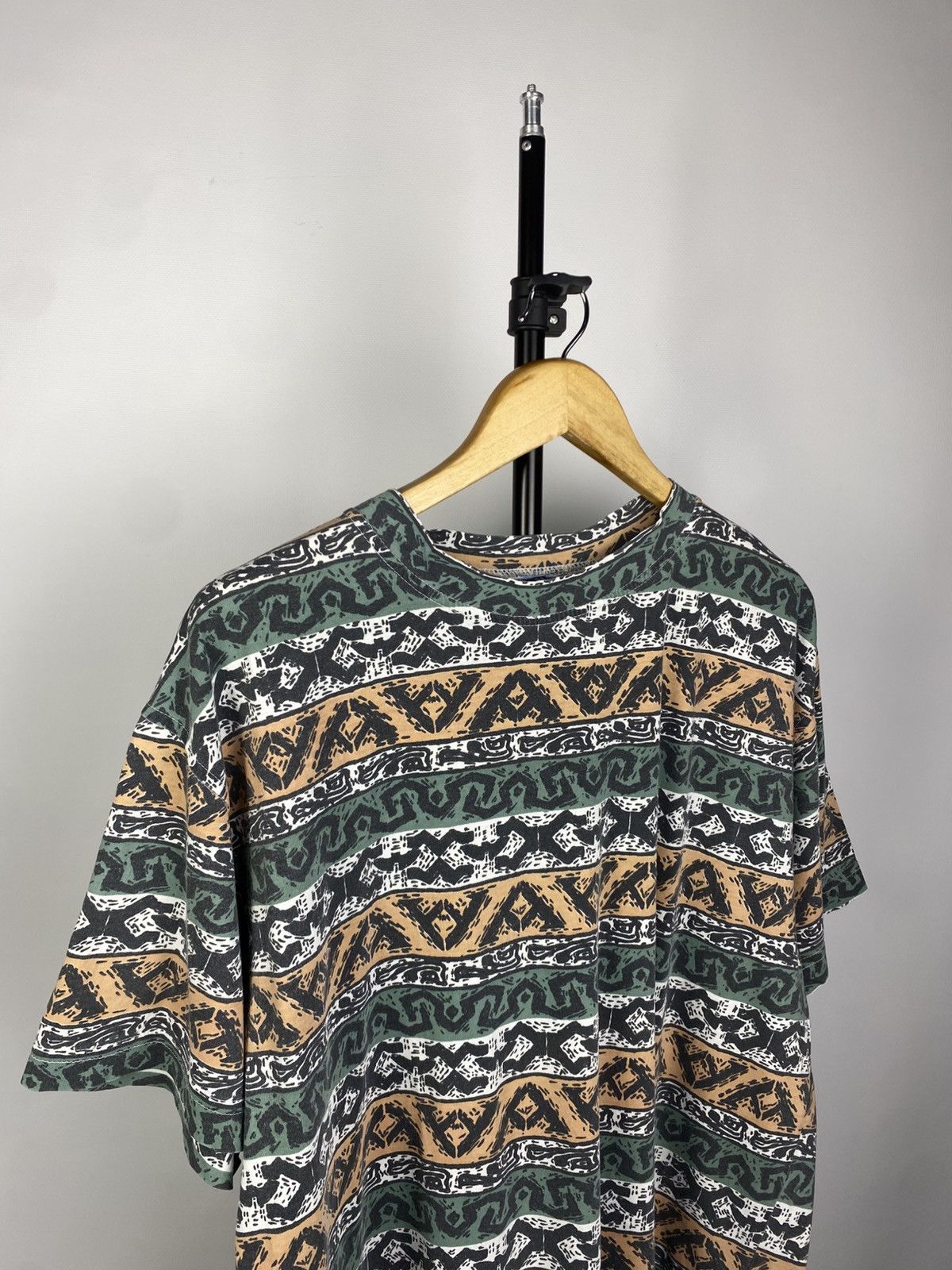 Vintage Vintage 90s Surf Style Graphic Hawaii Faded Tee Shirt Size US M / EU 48-50 / 2 - 2 Thumbnail