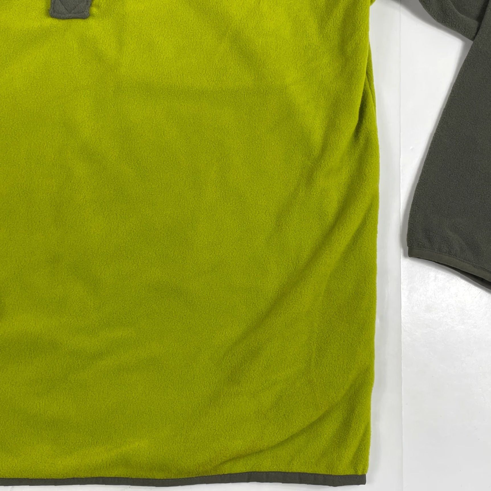 Vintage Columbia Sweater Men L Green 1/4 Snap Fleece Pullover Outdoor Hiking Skiing Casual Travel Workwear Long Sleeve Mock Neck Regular Fit Size US L / EU 52-54 / 3 - 5 Thumbnail