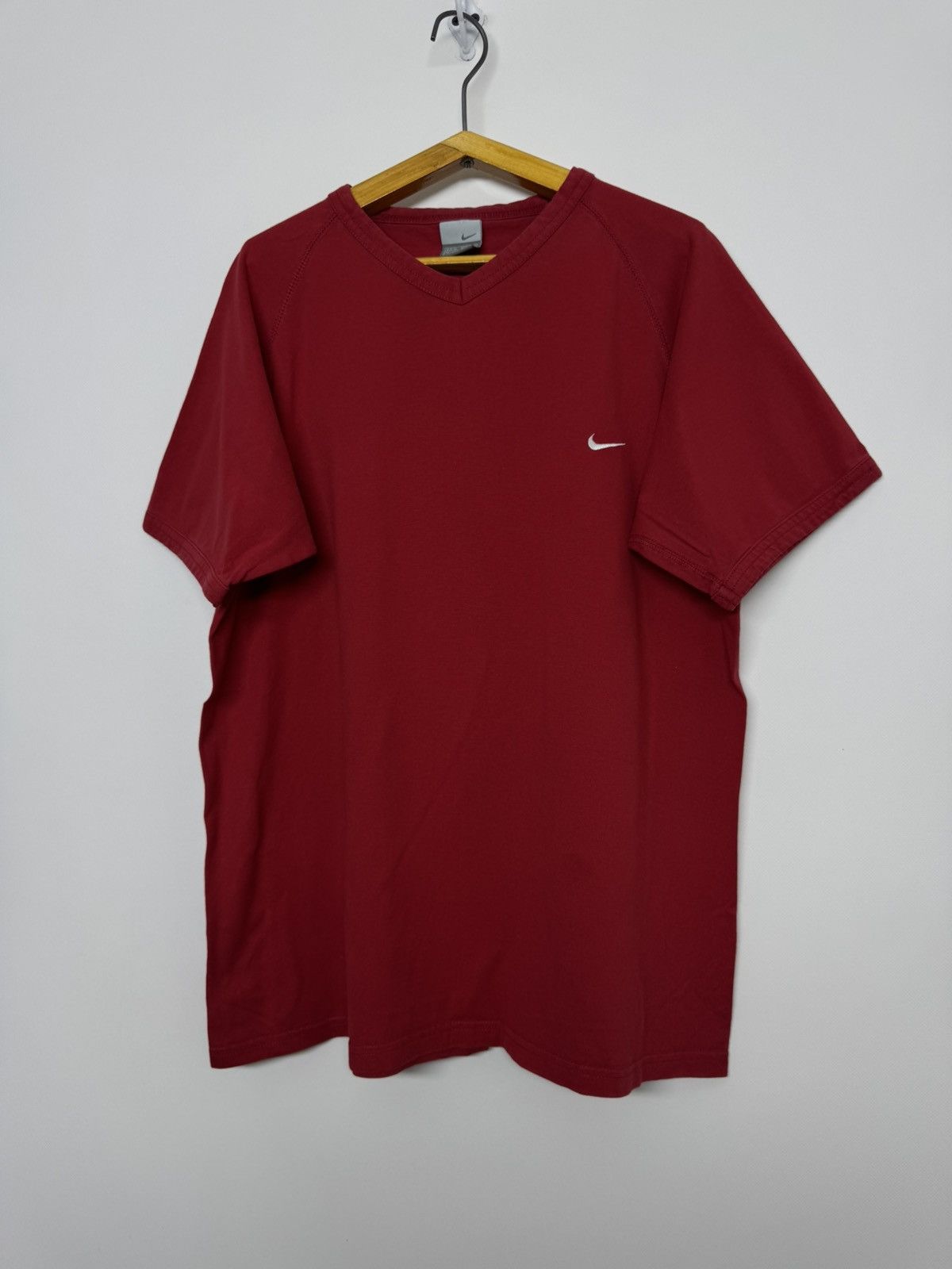 Nike Vintage Y2K Nike Fit Travis Scott Mini Swoosh T-Shirt Red Size US XL / EU 56 / 4 - 5 Thumbnail