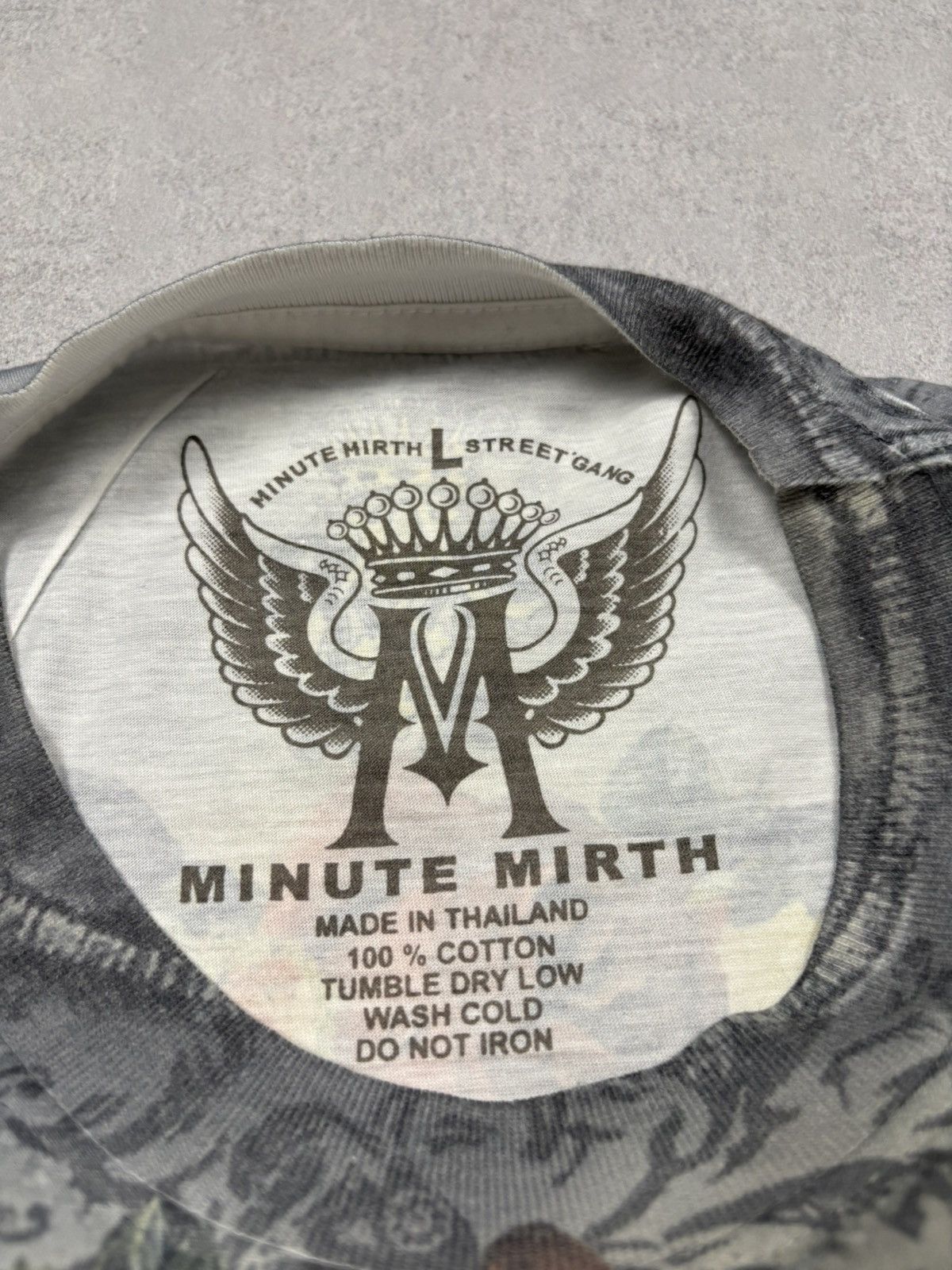 Japanese Brand Minute Mirth Street Gang Virgin Gun All Over Print Art Tee L Size US L / EU 52-54 / 3 - 11 Thumbnail