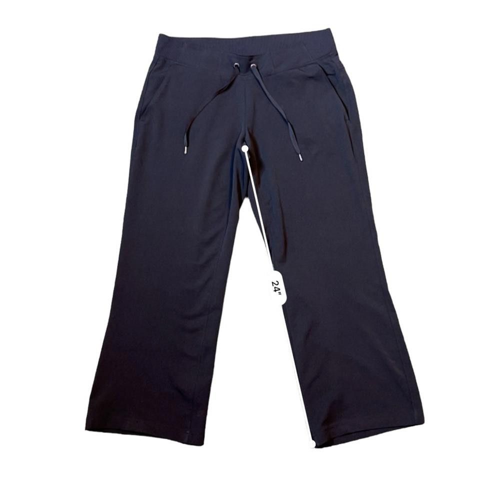 Designer Athleta Wide Leg Cropped Pants Black Size 28" / US 6 / IT 42 - 3 Thumbnail