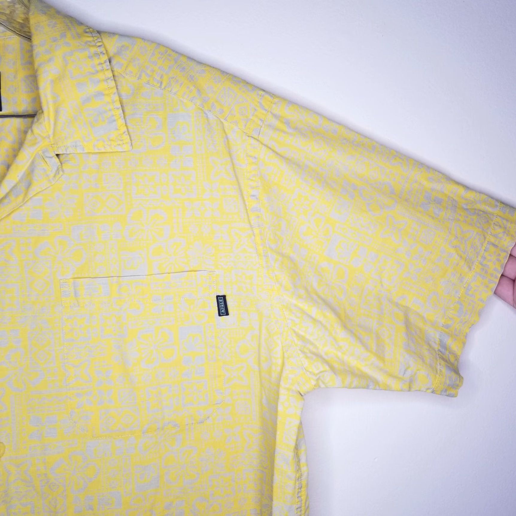 Aigle AIGLE Shirt Mens Yellow Floral Short Sleeve Button-Up XL Regular Size Floral Pattern Men’s XS? Wait. Size US 36 / EU 52 - 2 Thumbnail