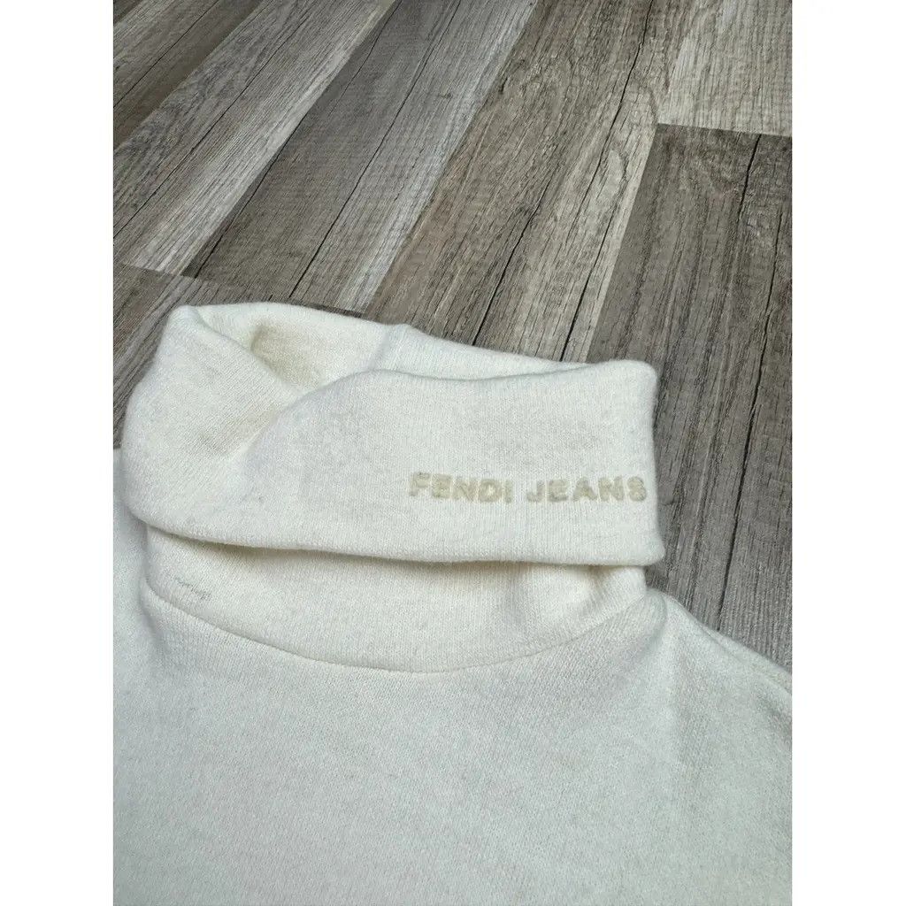 Fendi Fendi Turtleneck Wool sweatshirt Size:38 FR Size M / US 6-8 / IT 42-44 - 2 Thumbnail