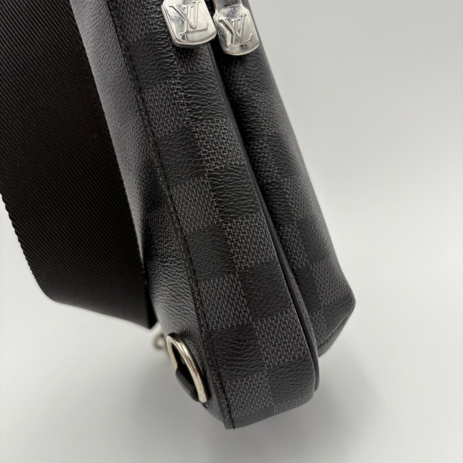 Louis Vuitton Sling Bag Damier Graphite Canvas ' Black ' | SUPER CLEAN! Size ONE SIZE - 3 Thumbnail