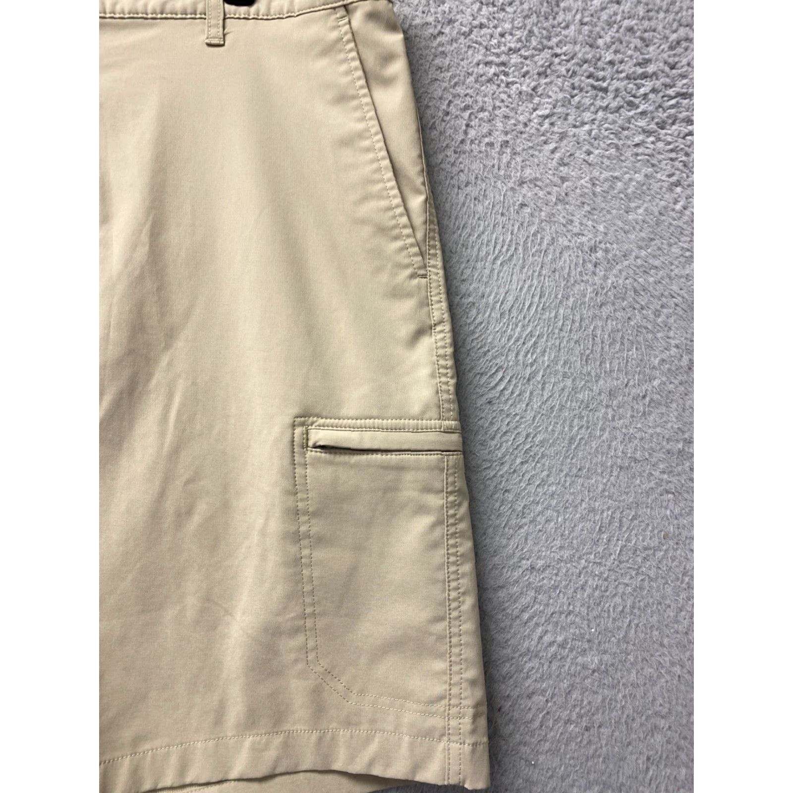 Chaps VINTAGE Chaps Mens Golf Shorts Size 38 Cargo Pockets Canvas Beige 90s Mens Size US 38 / EU 54 - 2 Thumbnail