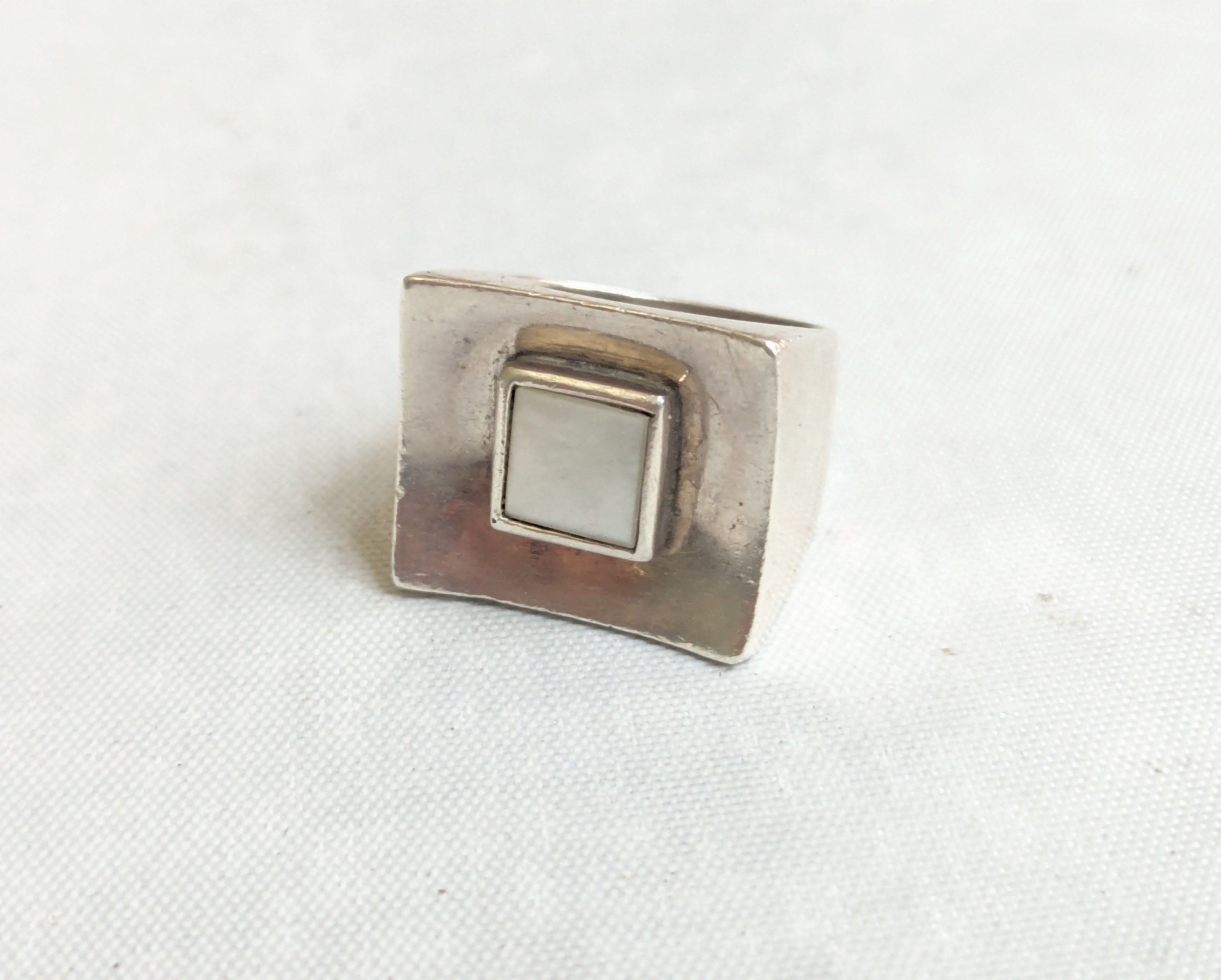 Jewelry Vintage Sterling Silver Ring MOP Square Hollow Cocktail Size ONE SIZE - 2 Thumbnail
