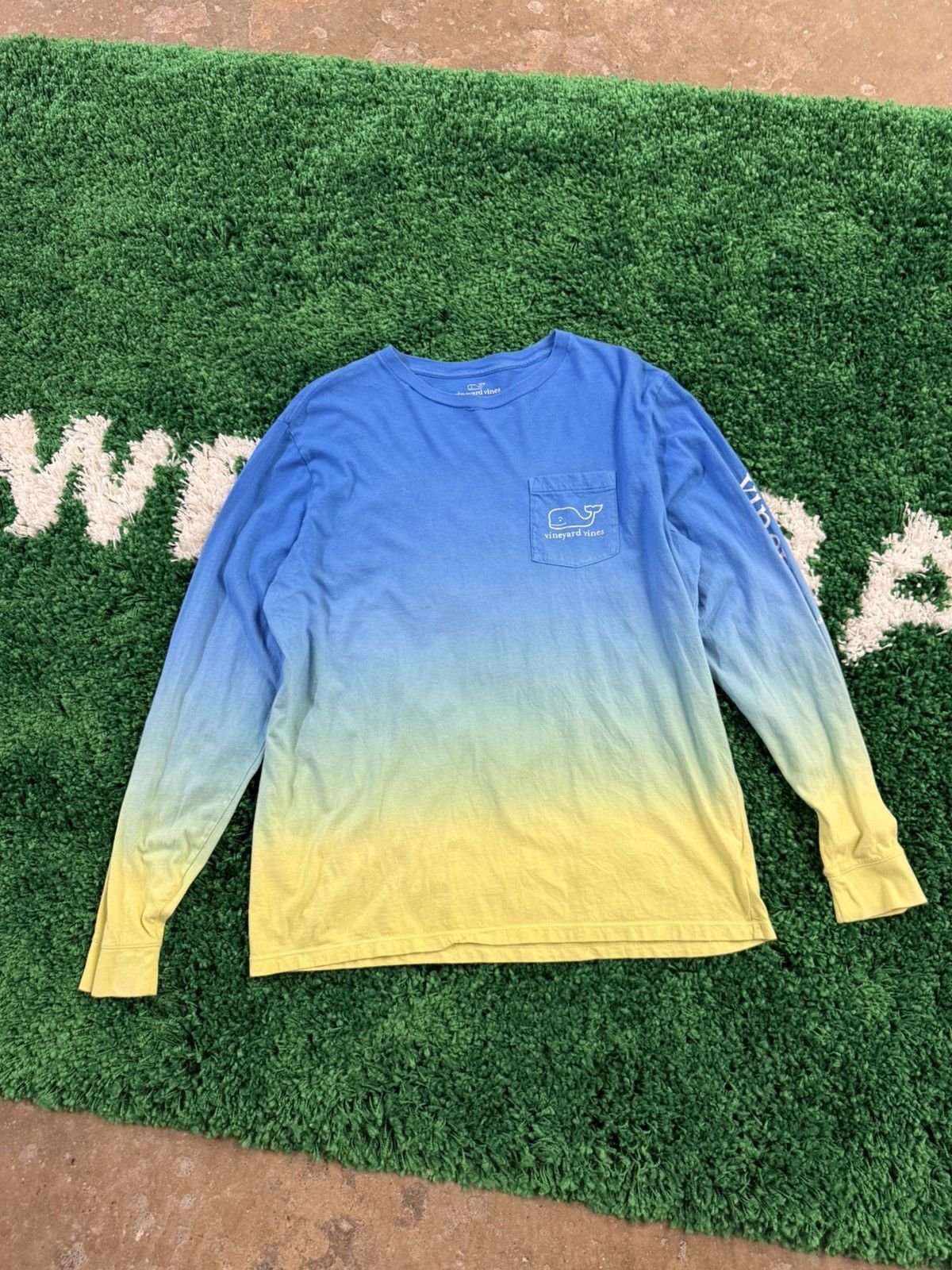Vineyard Vines Vineyard Vines Gradient Tie Dye Logo Whale Long Sleeve Large Size US L / EU 52-54 / 3 - 4 Thumbnail