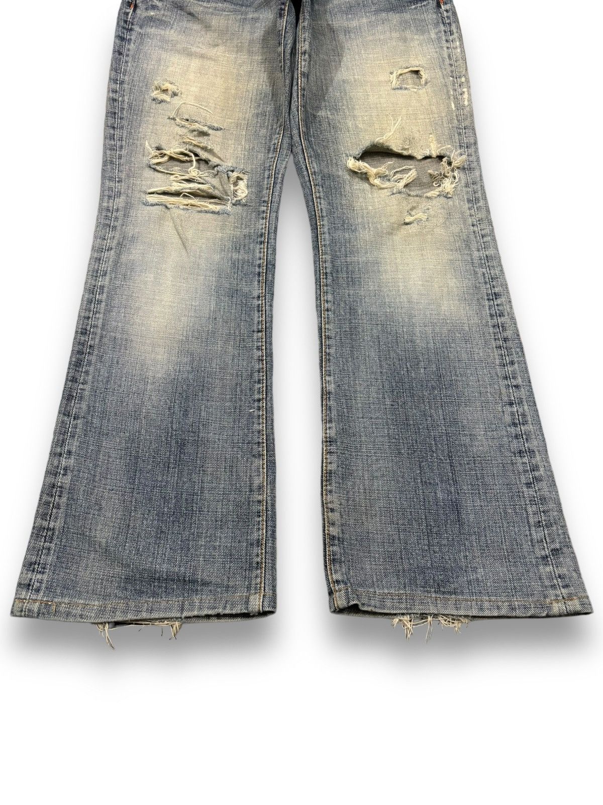 Tornado Mart Vintage Japanese Brand Mud Wash Flare Destroyed Grunge Jeans Size US 30 / EU 46 - 7 Thumbnail