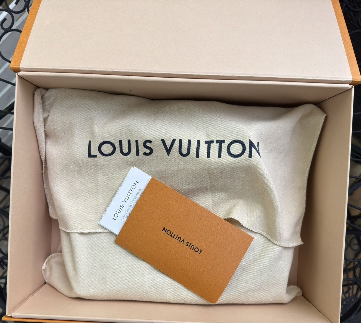 Louis Vuitton Louis Vuitton Messenger Bag Size ONE SIZE - 11 Thumbnail