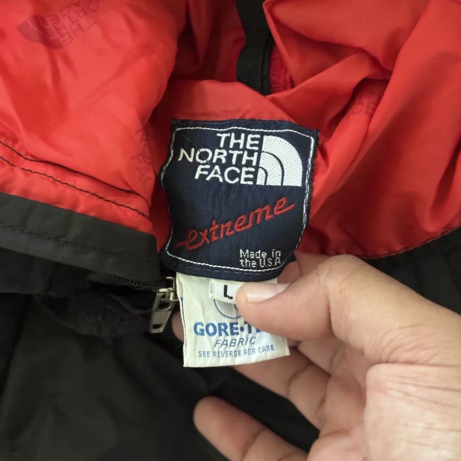 The North Face Vintage TNF The North Face Extreme Gore-tex Hooded Jacket Size US L / EU 52-54 / 3 - 4 Thumbnail