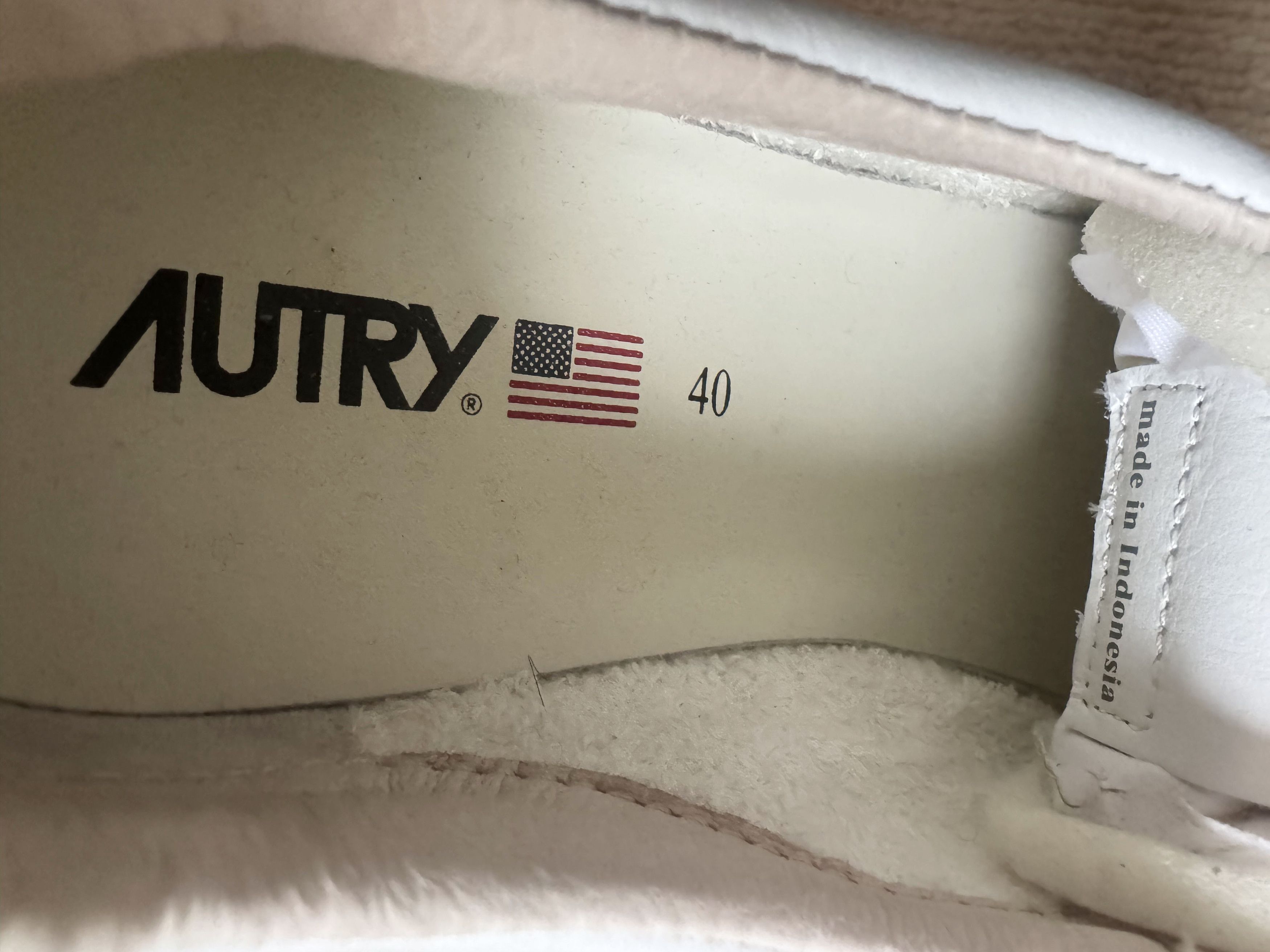 AUTRY Autry medalist sneaker Size US 10 / IT 40 - 2 Thumbnail