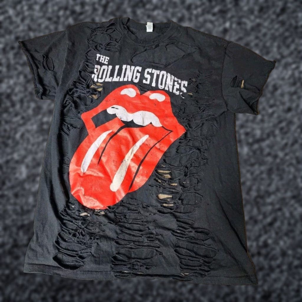 Vintage The Rolling Stones Oversized Destroyed Distressed Black T Shirt Womens Medium Rock Band Tee Size M / US 6-8 / IT 42-44 - 1 Thumbnail