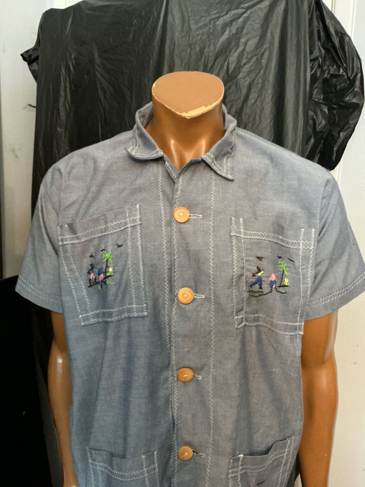Vintage Vintage Blue Chambray Embroidered Guayabera Folk Art Shirt Size US M / EU 48-50 / 2 - 14 Thumbnail