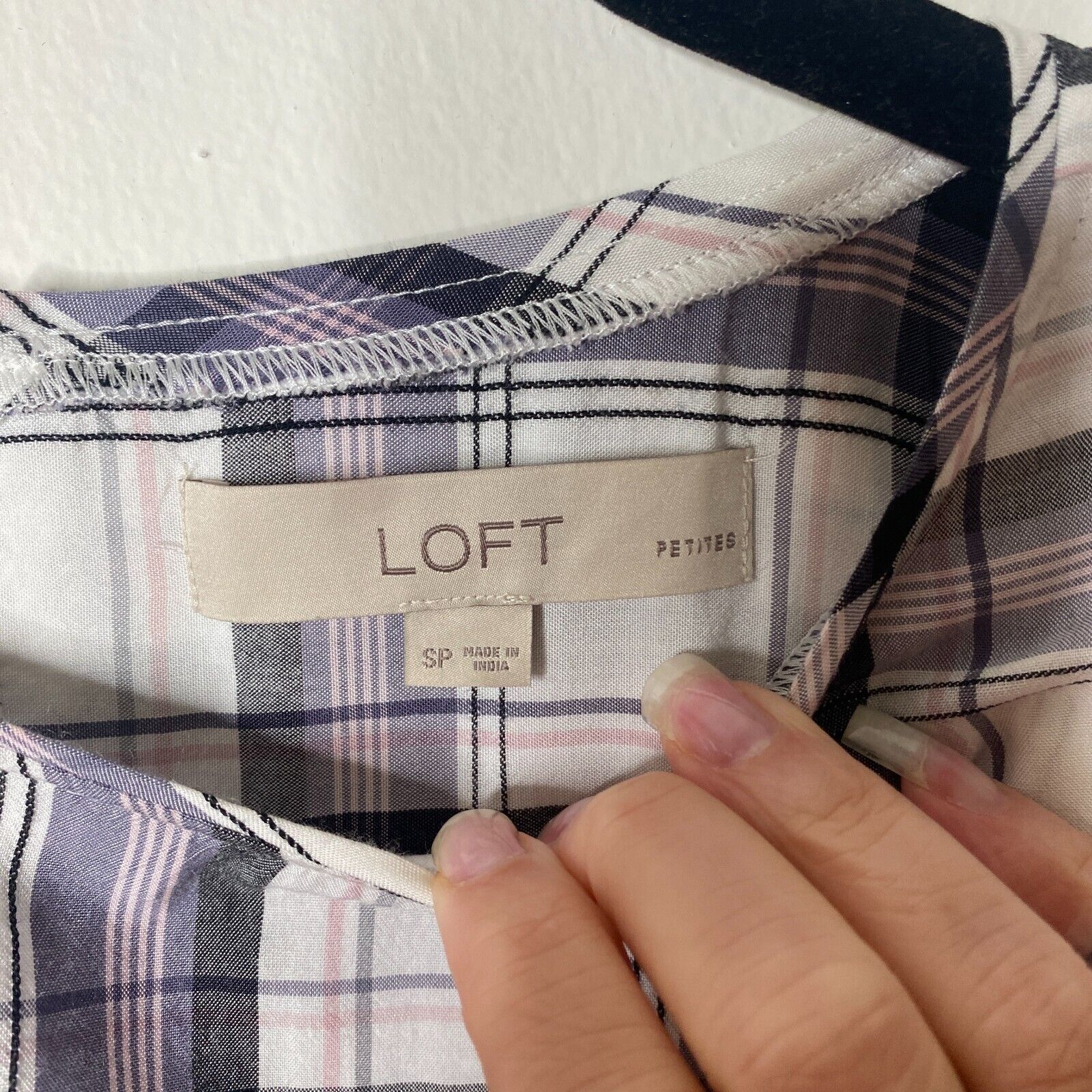 Loft Loft Lavender Plaid Roll-Tab Sleeve Shirred Back Blouse SP Size S / US 4 / IT 40 - 3 Thumbnail