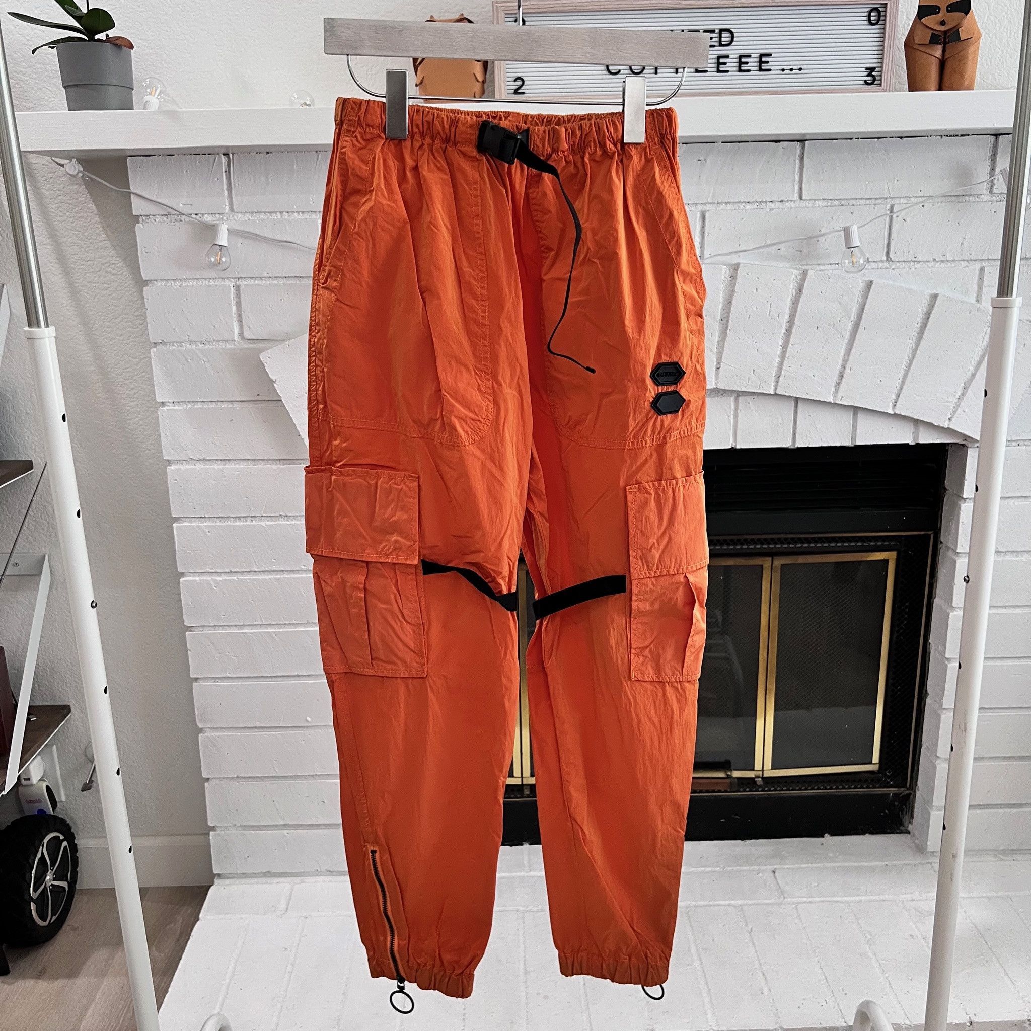 Off-White Off-White OFFF Logo Parachute Cargo Pants Orange - 31 Size US 31 - 2 Thumbnail