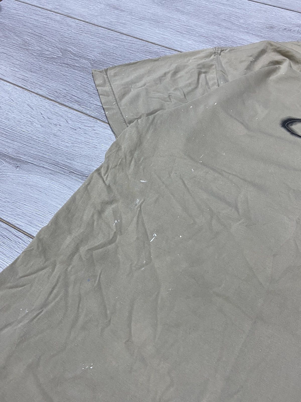 Vintage Oakley vintage painted distressed big logo circle t-shirt Size US M / EU 48-50 / 2 - 6 Thumbnail