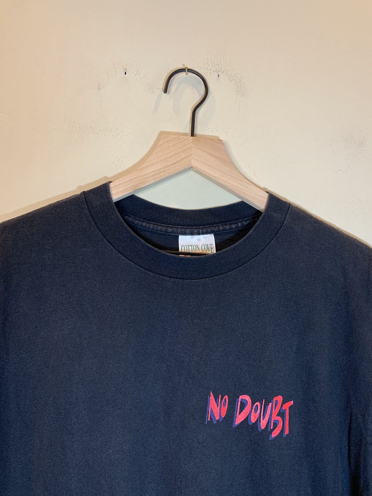 Vintage *RARE* Vintage 1992 Living Epistles No Doubt Jesus T-Shirt L Size US L / EU 52-54 / 3 - 4 Thumbnail