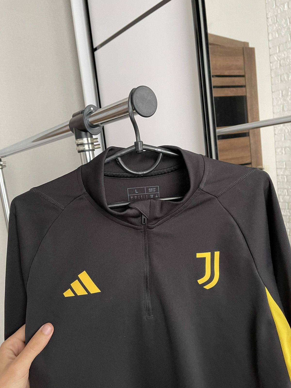Adidas 2023/2024 Adidas Juventus Soccer Jersey Pullover Sweatshirt Size US L / EU 52-54 / 3 - 6 Thumbnail