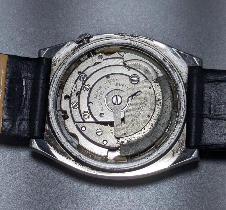 Seiko Rare Vintage Seiko 5 Automatic Day Date Movement Size ONE SIZE - 7 Thumbnail